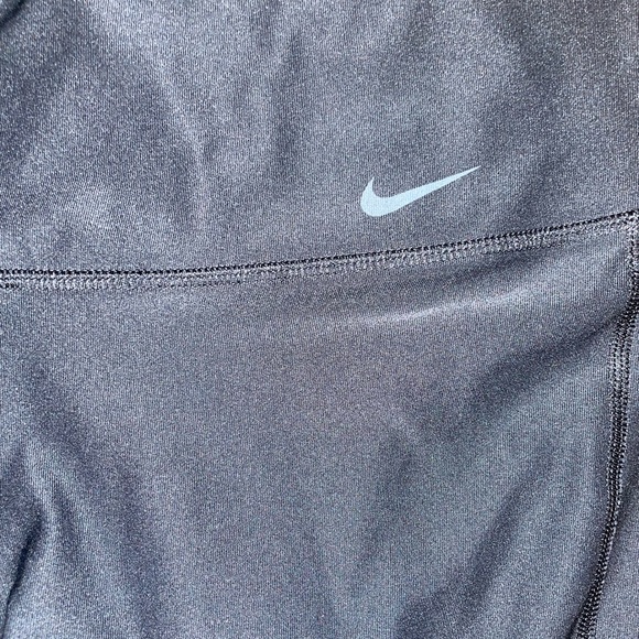 Nike Black Dri Fit Leggings - Picture 3 of 4